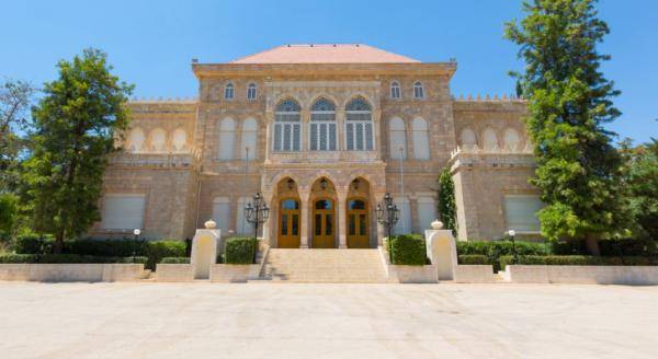 الخصاونة مديرا للدائرة الادارية في الديوان الملكي