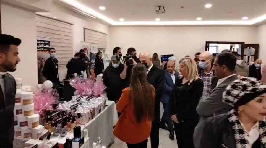 مندوبًا عن وزير الداخلية الكايد   يفتتح  بازار سوا الاردن... صور وفيديو