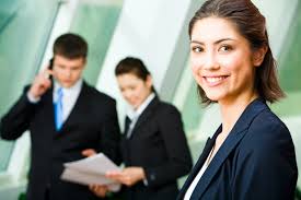 معنيون : تحقيق السعادة يكمن في التوازن الاقتصادي والتنمية المستدامة