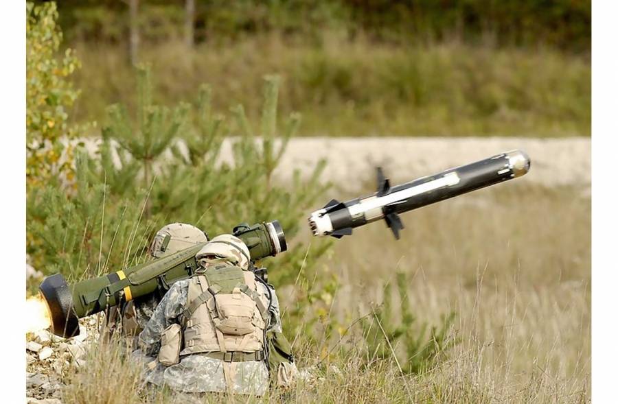أوكرانيا تتسلم المزيد من صواريخ جافلين وستينجر الأمريكية خلال أيام