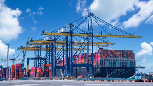 نحو 120 حاوية محملة بمواد مختلفة تعود لتجار أردنيين صادرها الجيش الأوكراني