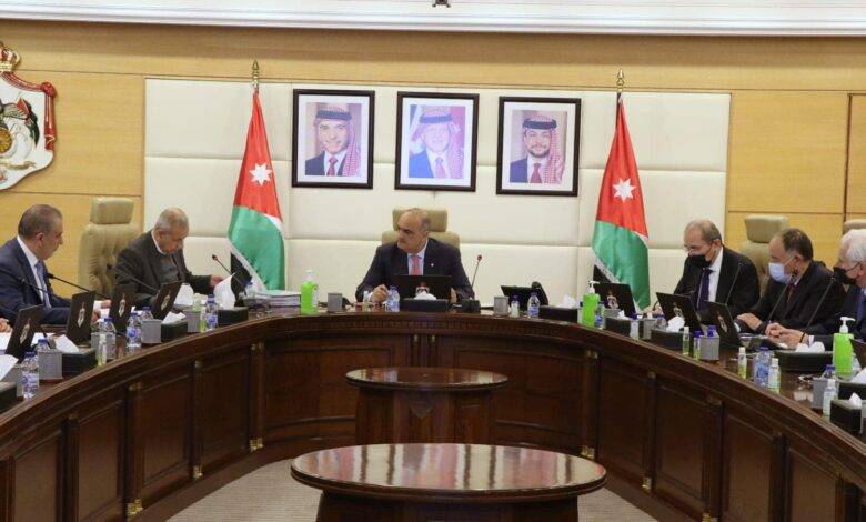 الحكومة توافق على تسوية الأوضاع الضريبيَّة لـ 6 مكلَّفين