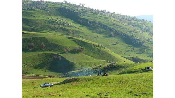 حملة نظافة بيئية في موقع أم النمل السياحي بالكورة