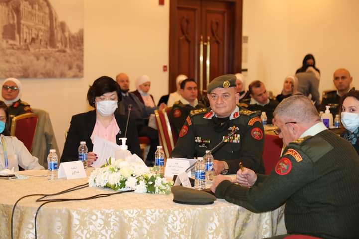 افتتاح الدورة التدريبية المتخصصة في مجال الاقتصاد الصحي في الخدمات الطبية الملكية _صور