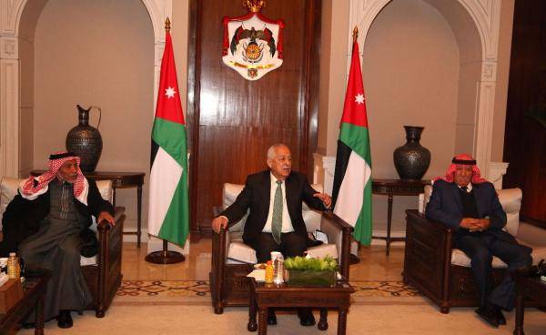 العيسوي يلتقي مجموعة من المصابين العسكريين في معركة الكرامة