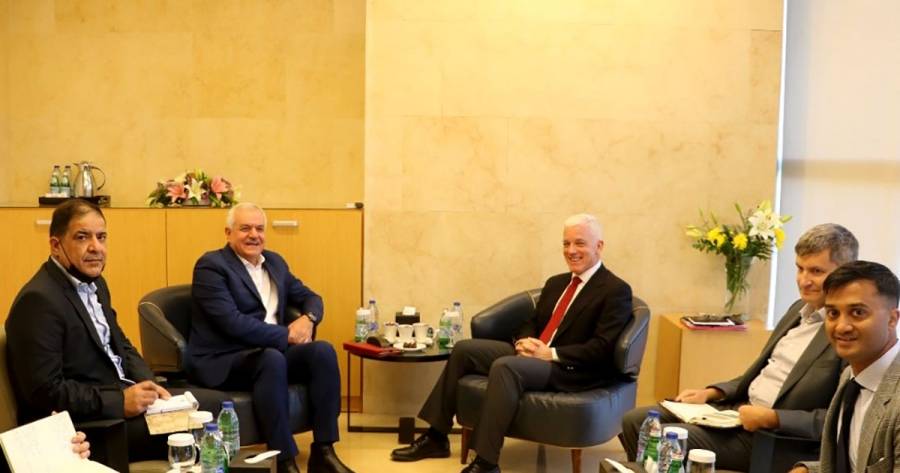 رئيس هيئة الأركان المشتركة يستقبل عددا من الوفود العسكرية والرسمية