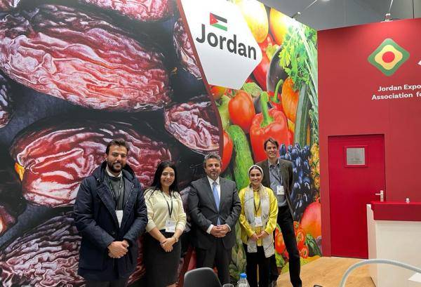 الدباس يؤكد استمراره بالعمل لزيادة الصادرات الأردنية إلى بريطانيا