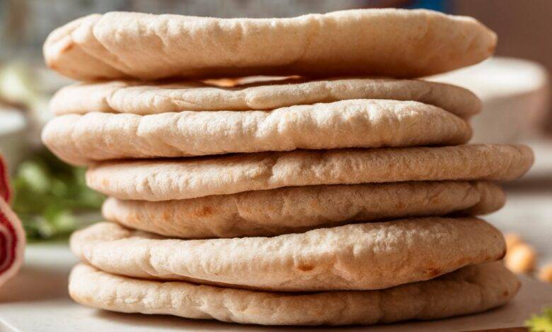 عبيدات يرفض تصريحات الشمالي ويؤكد: الحكومة تربح من الخبز