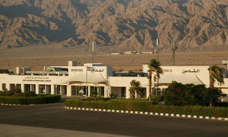 عاجل ..هبوط إضطراري لطائرة الاردنية للطيران بمطار الملك حسين بالعقبة (صور)