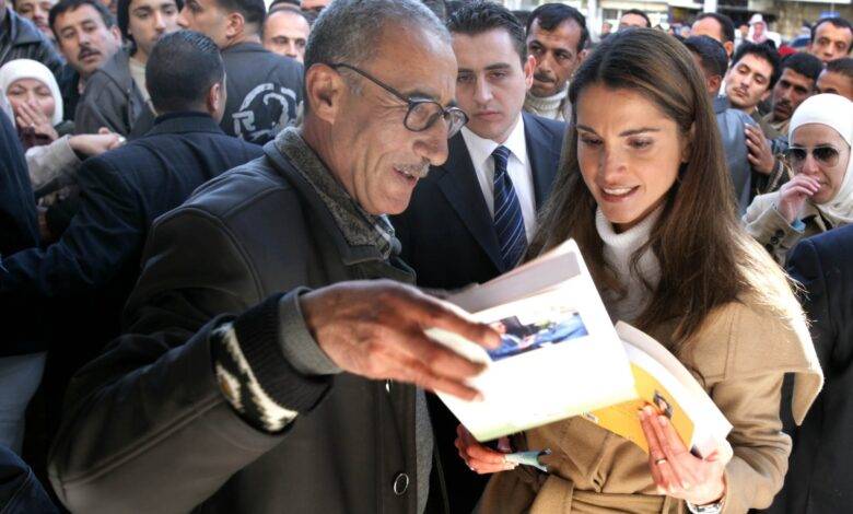 الملكة تنعى حسن أبو علي