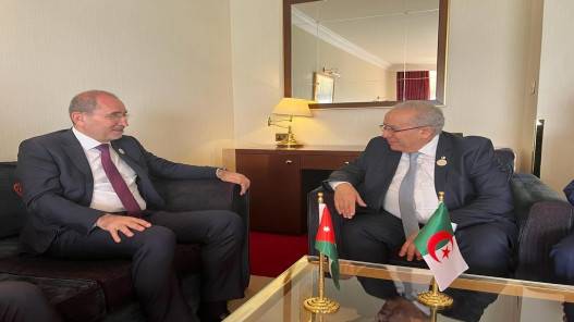 الأردن والجزائر يتفقان على تسريع إجراءات توقيع مذكرات تفاهم واتفاقيات لزيادة التعاون