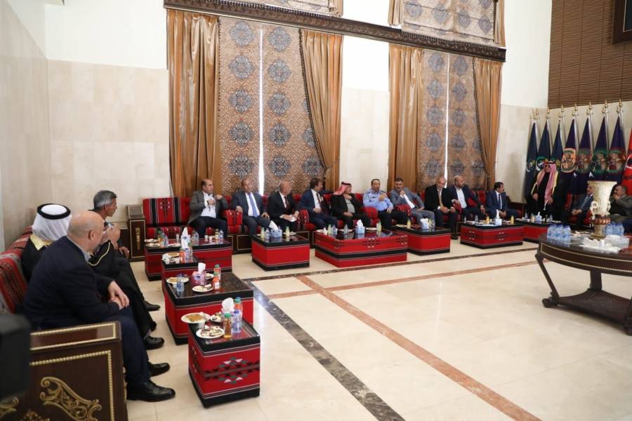 وفد مجتمعي من لواء ذيبان يشكر الامن العام لتقديمه مبنى أمنياً لصالح تنمية المجتمع في ذيبان.