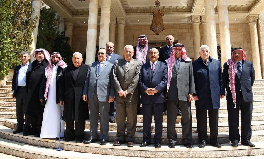 العيسوي يلتقي عددًا من المتقاعدين العسكريين