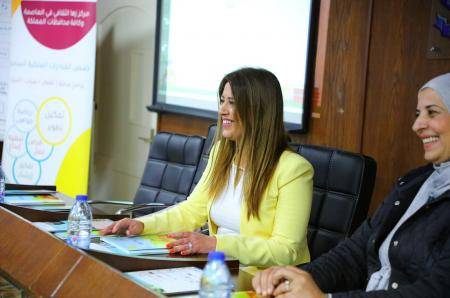 صبيح تعرض تجربة مركز زها الثقافي