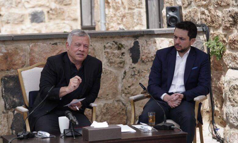 الملك: أم قيس من أجمل المناطق بالأردن والعالم