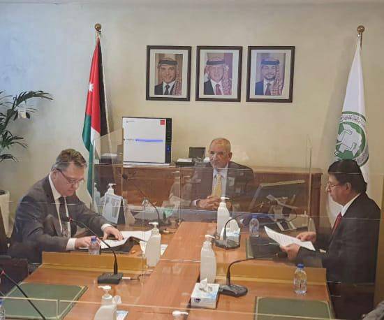الفوسفات الأردنية توقع اتفاقية لتزويد شركة لوما الدولية الألمانية باحتياجاتها من الفوسفات