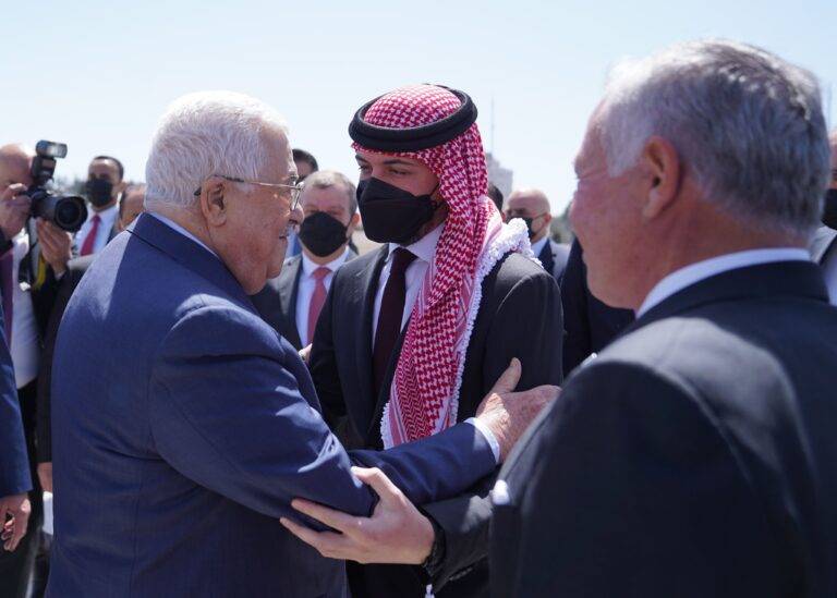 الملك وولي العهد يصلان رام الله