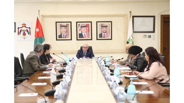 وزير الأشغال يبحث مع بنك الاعمار الألماني سبل تعزيز افاق التعاون