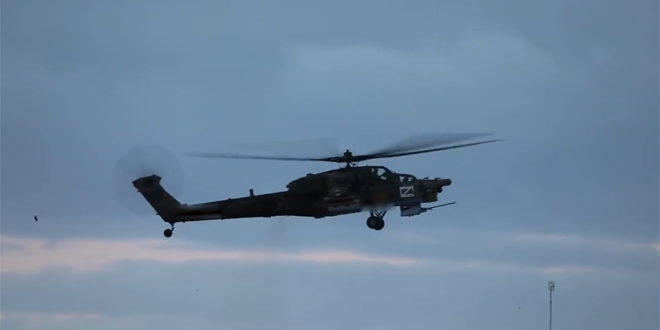 مروحيات روسية مقاتلة تدمر مدرعات أوكرانية بصواريخ موجهة