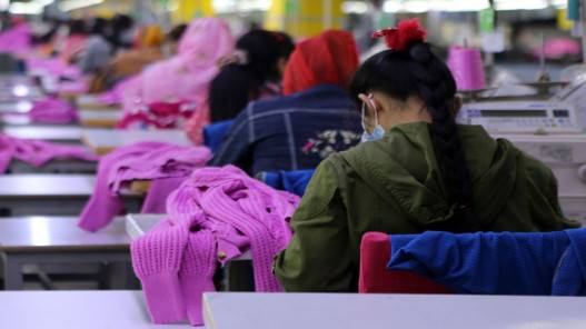 الخدمات العامة: بلاغات الدوام والعطل تتطلب دراسة أثرها على عمال القطاع الخاص