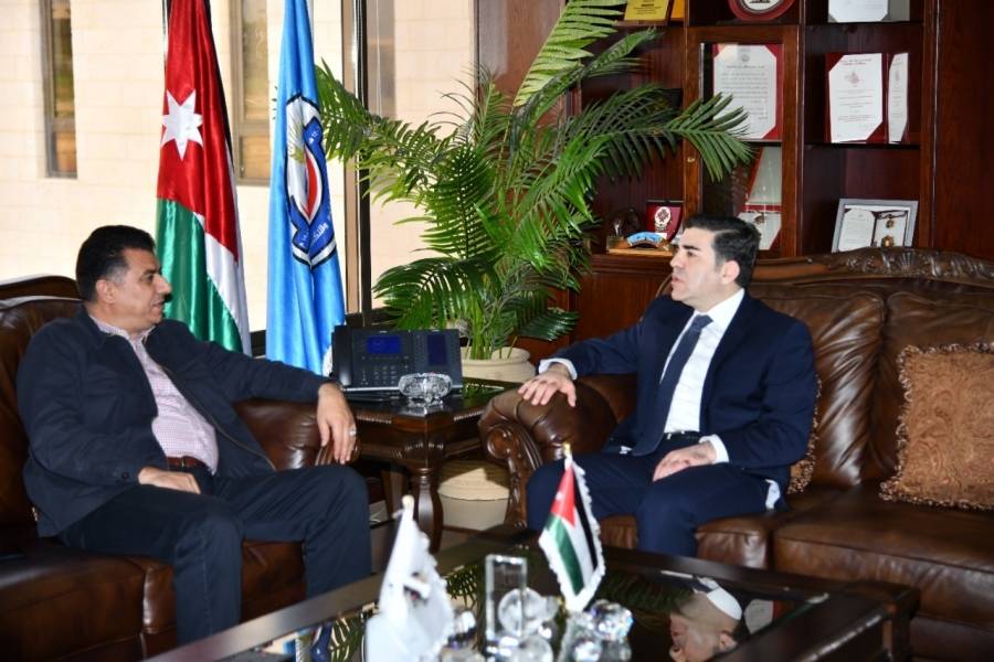 وزير الزراعة يزور جامعة العلوم والتكنولوجيا الأردنية
