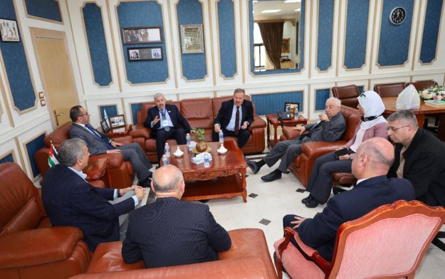 تفعيل التعاون بين جامعة فيلادلفيا وجامعة تشك الدولية