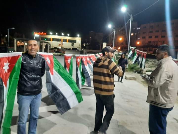 بلدية جرش تزين شوارع المدينة