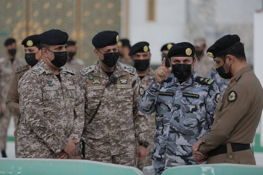 اللواء البسامي يتفقّد جاهزية الخطط الأمنية والمرورية لموسم العمرة...صور