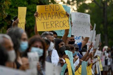 سريلانكا: استقالة معظم وزراء الحكومة وسط احتجاجات على ارتفاع الأسعار