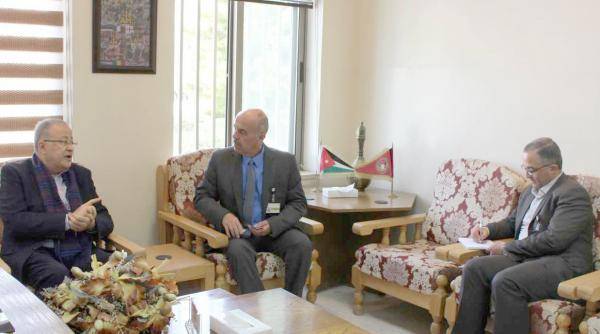 الهاشمية للمصابين العسكريين والهلال الأحمر يبحثان أوجه التعاون المشترك