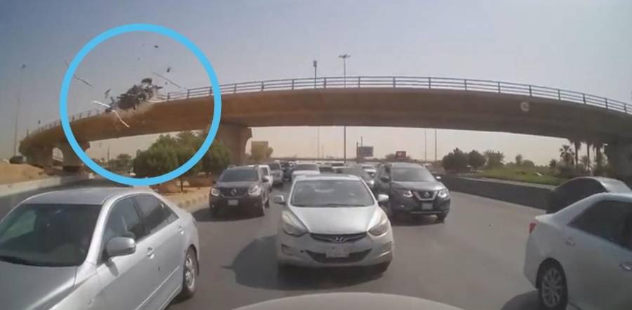 شاهد لحظة سقوط مروع لمركبة في السعودية