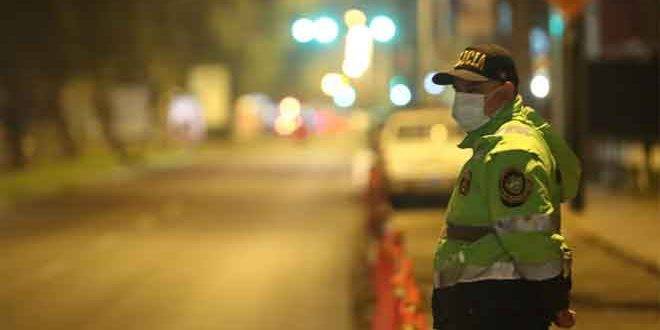 رئيس البيرو يفرض حظراً للتجول