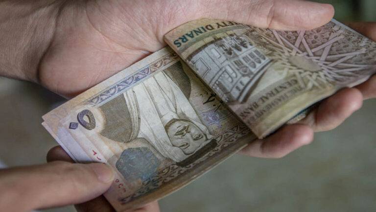 نشاط ملحوظ للحوالات المصرفية الواردة