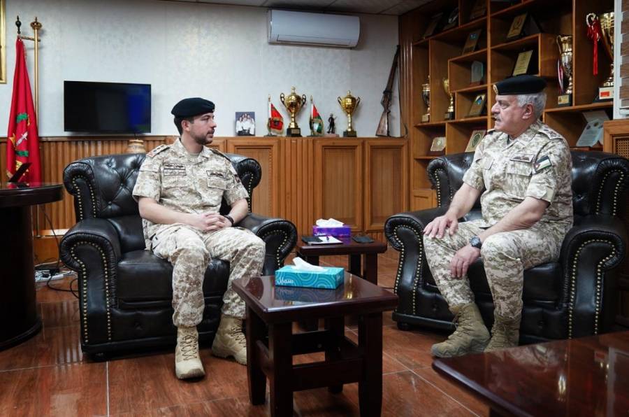 الجيـش عــز