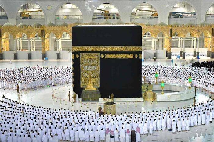 2500 معتمر أردني يغادرون لاداء مناسك العمرة في أول 3 أيام من رمضان