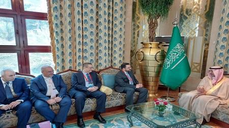 العسعس يلتقي نظيره السعودي