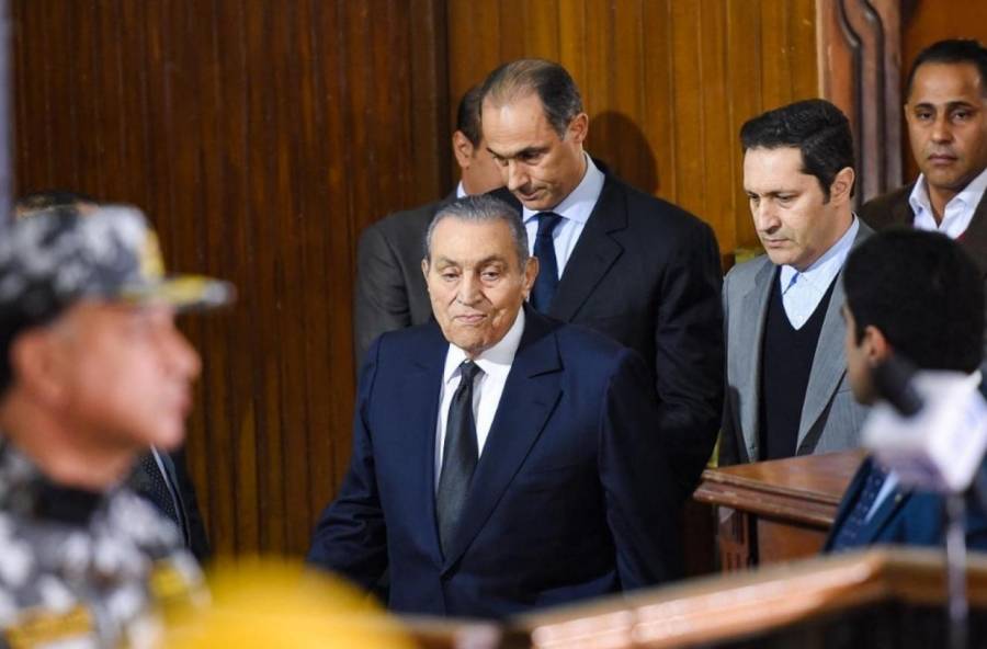 قرار تجميد أموال أسرة المرحوم حسني  مبارك