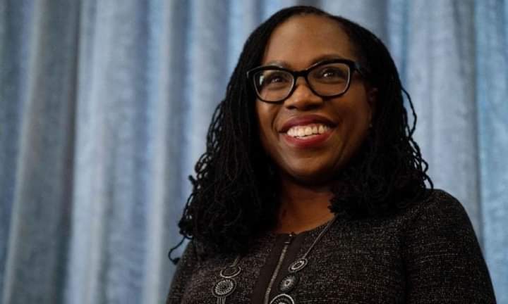 كيتانجي جاكسون: أول قاضية سوداء في المحكمة العليا في تاريخ أمريكا