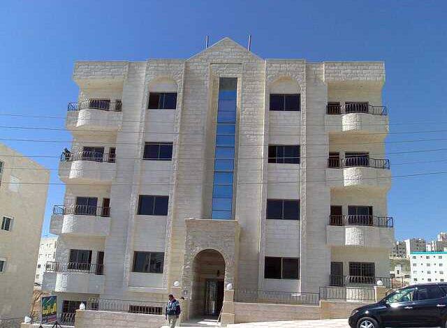 قطاع الإسكان يتلقى ضربة جديدة.. ودعوات لخفض الضرائب