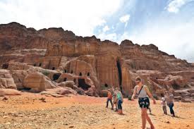 تواصل تستقطب استثماراً هندياً في قطاع السياحة