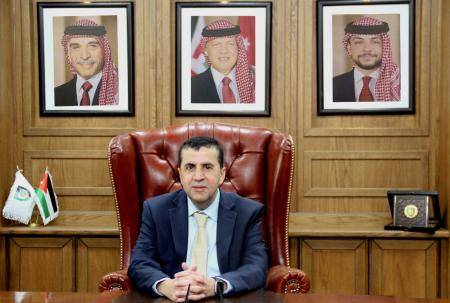 البلقاء التطبيقية توقف اقتطاعات الموظفين لشهر نيسان