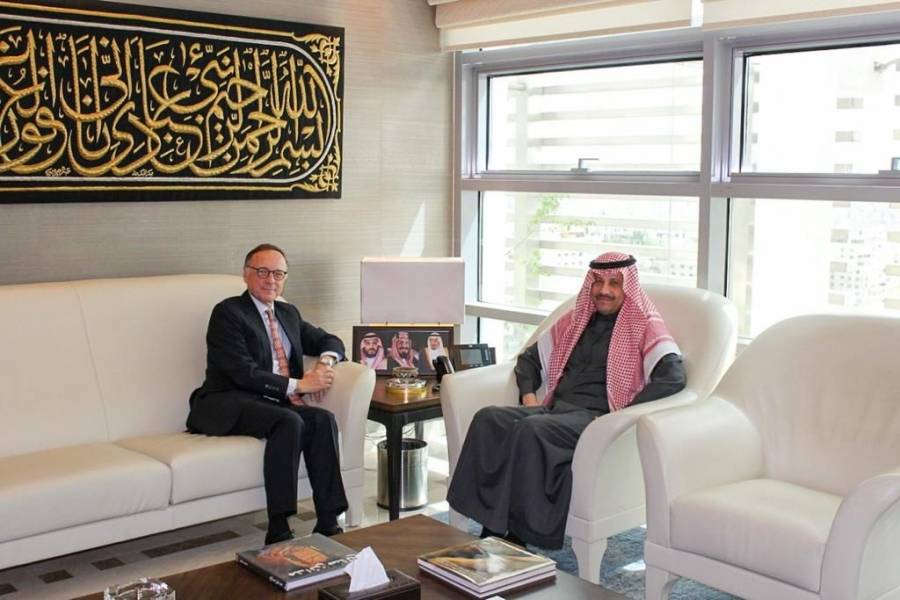 السديري يستقبل السفير الهولندي في عمان