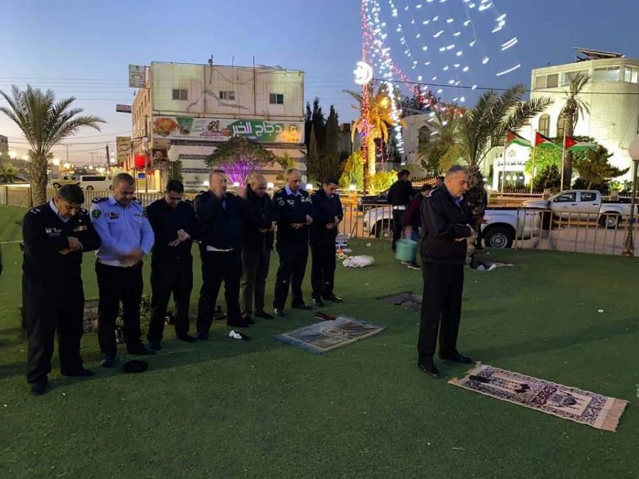 مشاركة مرتبات الامن العام افطارهم الميداني...صور