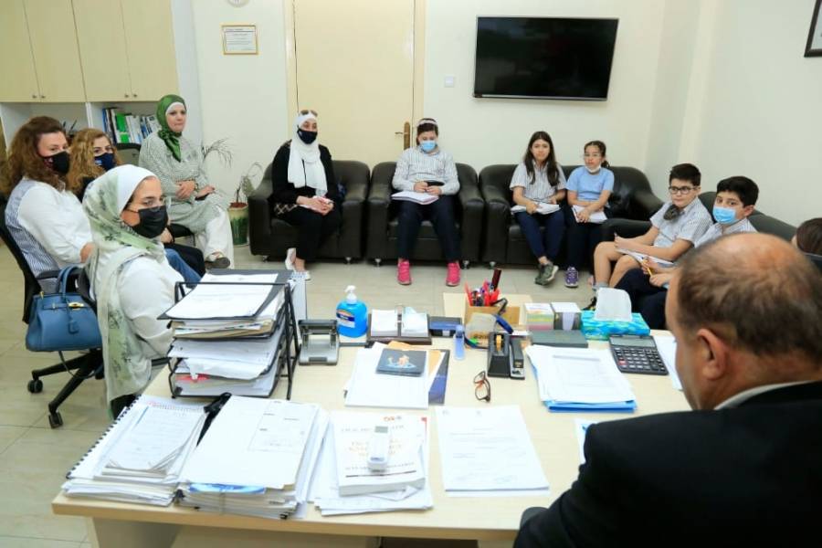 طلبة مدارس الاكاديمية الصغيرة يشاركوا بحملة التوعية المائية...صور