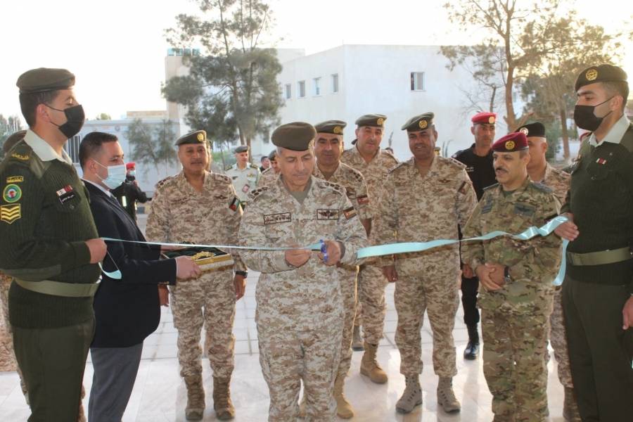 المساعد للعمليات والتدريب يفتتح مجمعاً إدارياً في مديرية أمن وحماية المطارات