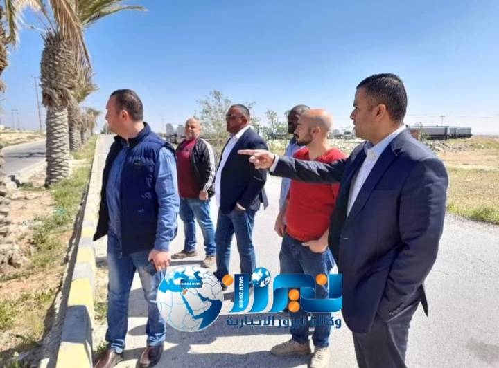 رئيس بلدية الجيزة يوعز  بحل تداخل المرور على مدخل ارينبة الغربية....صور