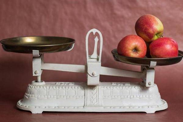 المواصفات للمواطنين: عند الشك بدقّة الميزان (بلغوا)