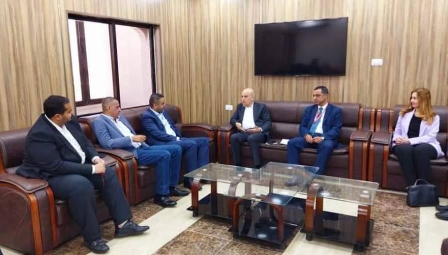 رئيس جامعة الاسراء يزور بلدية الجيزة ...صور