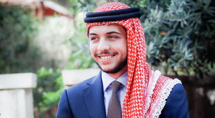 نائب الملك يتلقى اتصالا من العاهل البحريني