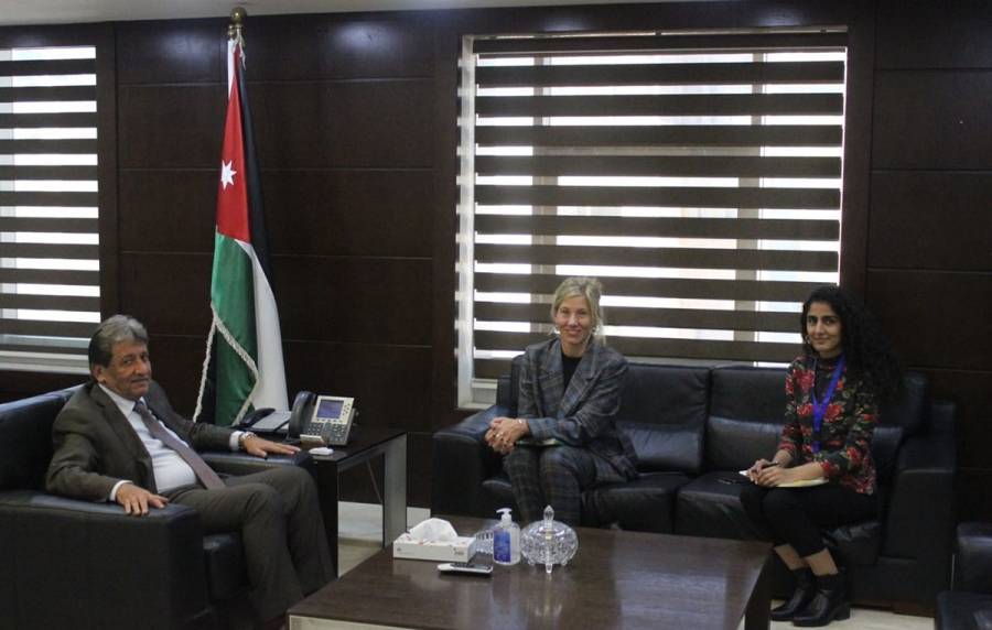 وزير النقل يبحث مع السفيرة السويدية التعاون المشترك